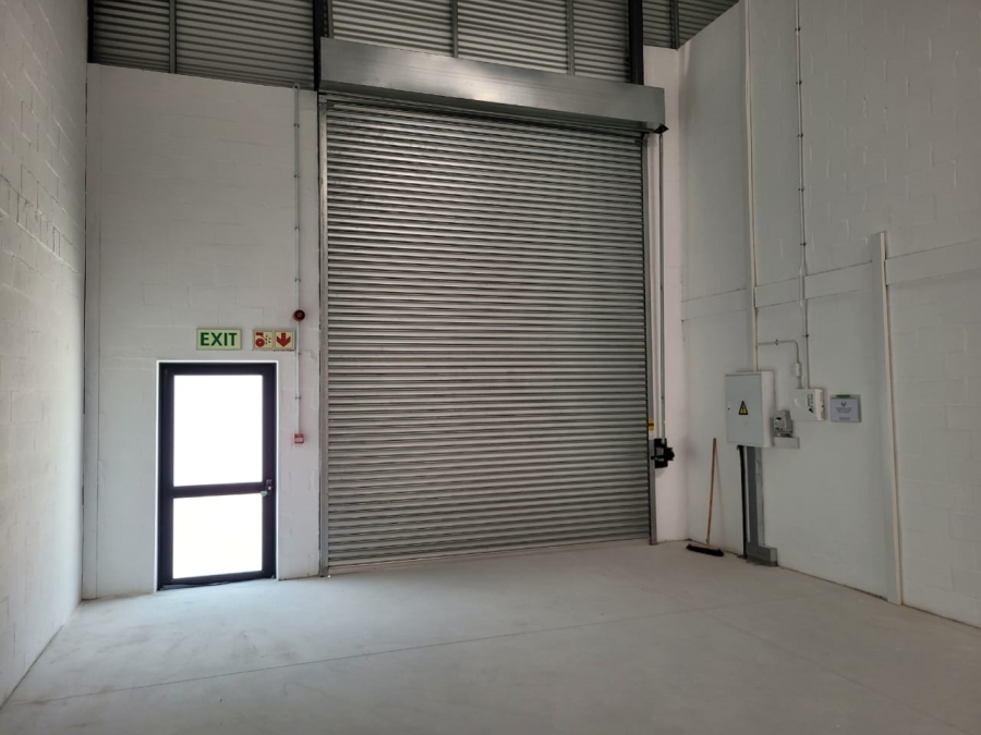 To Let commercial Property for Rent in Killarney Gardens Western Cape